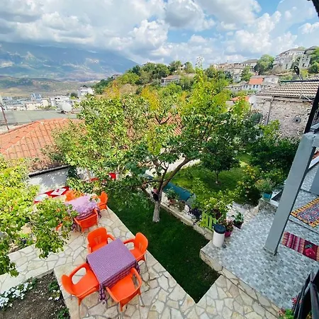 Mani Guest House 3* Gjirokastër