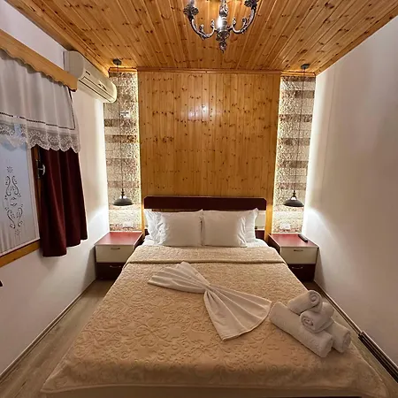 Villa Sulejmani Gasthof Gjirokastër